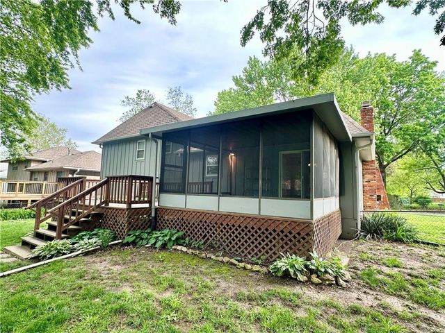 528 Mark Lane, Belton, MO 64012