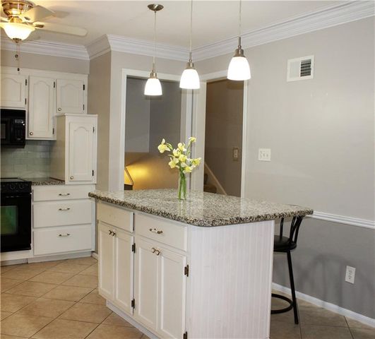 528 Mark Lane, Belton, MO 64012