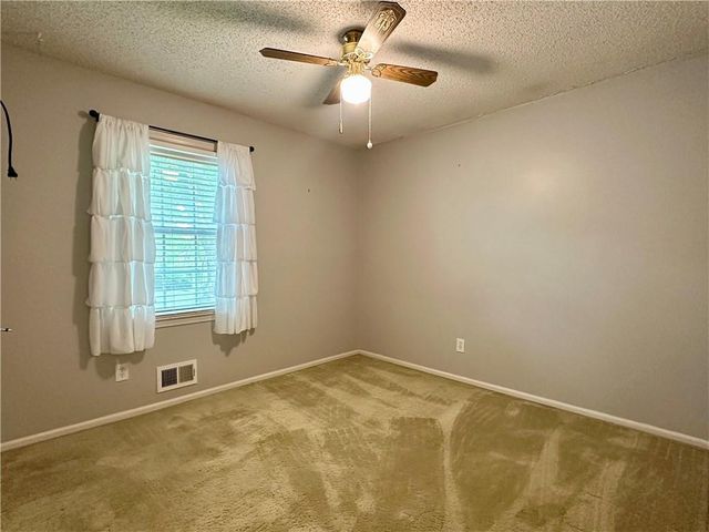528 Mark Lane, Belton, MO 64012