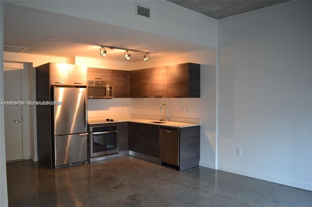 151 SE 1st St 1207, Miami, FL 33131