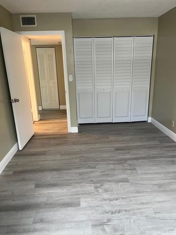 1820 N Congress Avenue 201, West Palm Beach, FL 33401