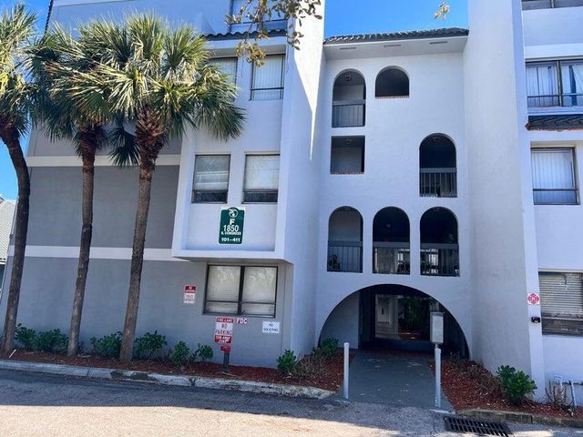 1820 N Congress Avenue 201, West Palm Beach, FL 33401