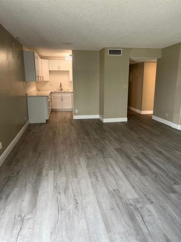 1820 N Congress Avenue 201, West Palm Beach, FL 33401