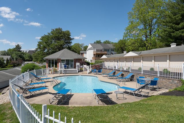 206 Spindle Top Lane, 206, Fort Thomas, KY 41075
