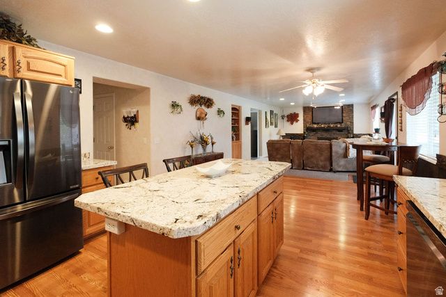 6402 S RAYMOND DR, South Weber, UT 84405