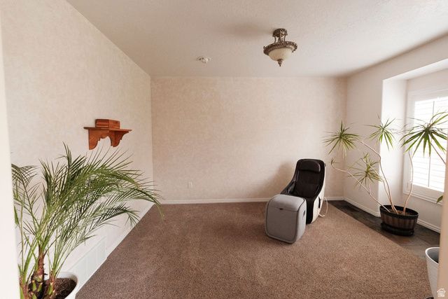 6402 S RAYMOND DR, South Weber, UT 84405