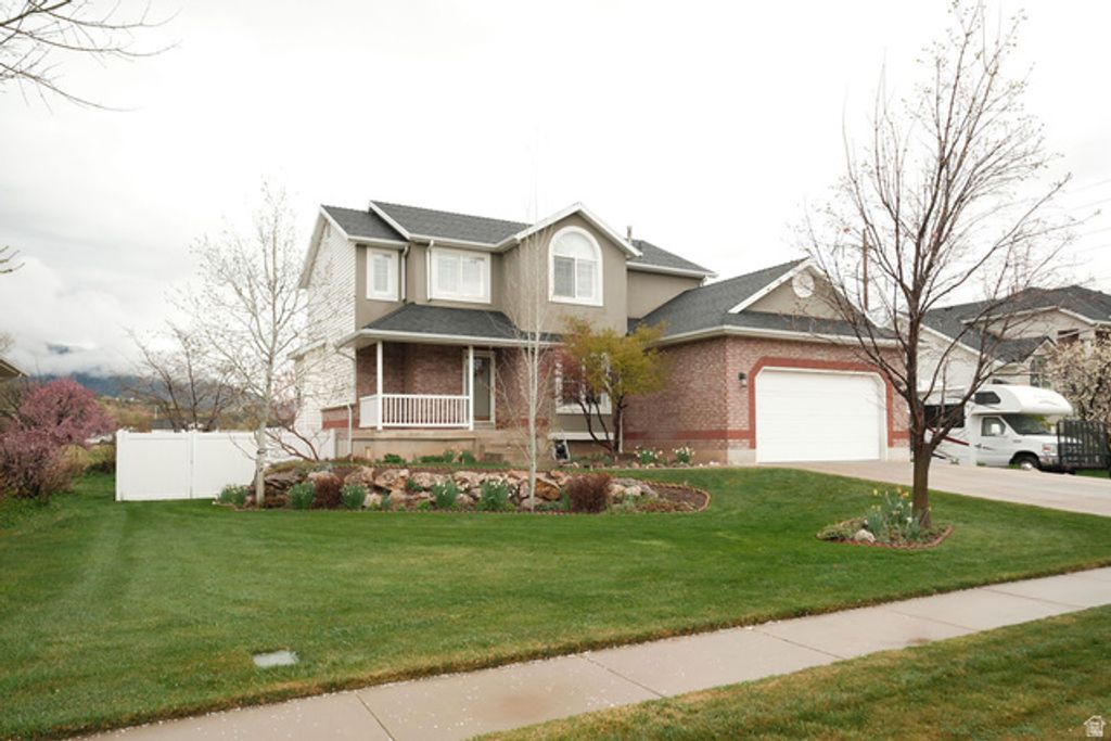6402 S RAYMOND DR, South Weber, UT 84405