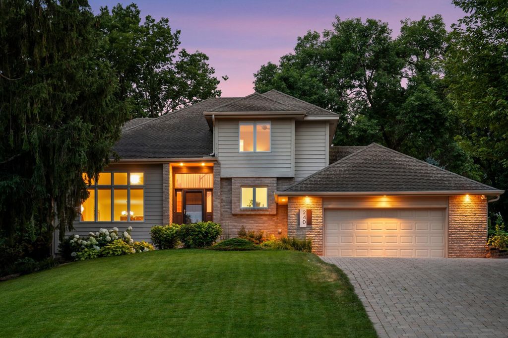 240 W Point Road, Tonka Bay, MN 55331