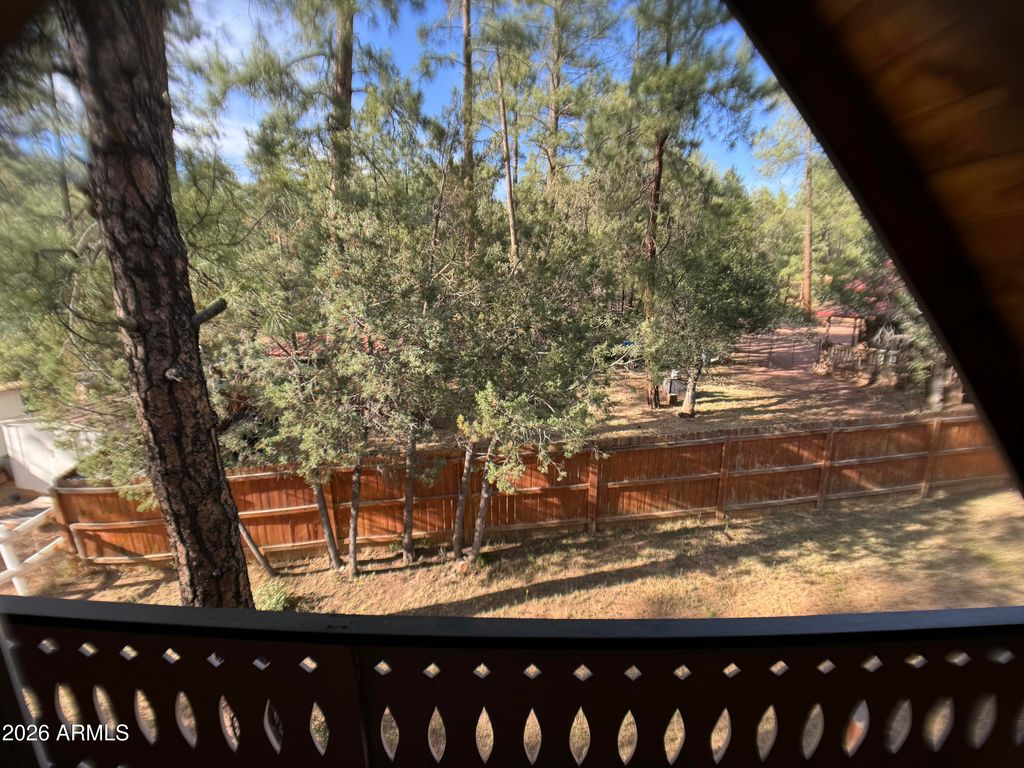Image 23 of property listing at 5265 N SQUIRREL Run, Pine, AZ 85544