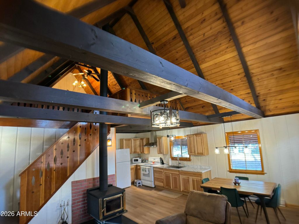 Image 7 of property listing at 5265 N SQUIRREL Run, Pine, AZ 85544