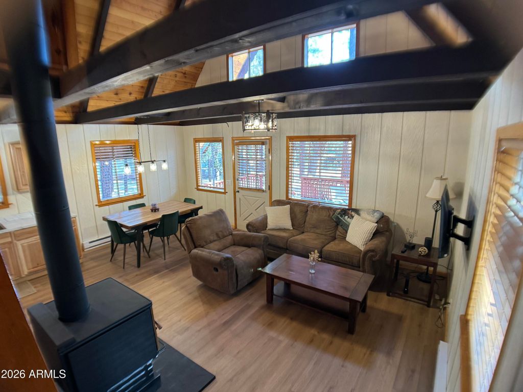 Image 9 of property listing at 5265 N SQUIRREL Run, Pine, AZ 85544