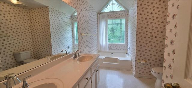 3050 Country Farms Drive, Snellville, GA 30039