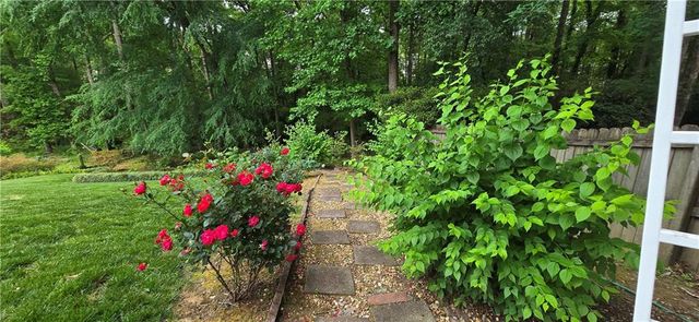 3050 Country Farms Drive, Snellville, GA 30039