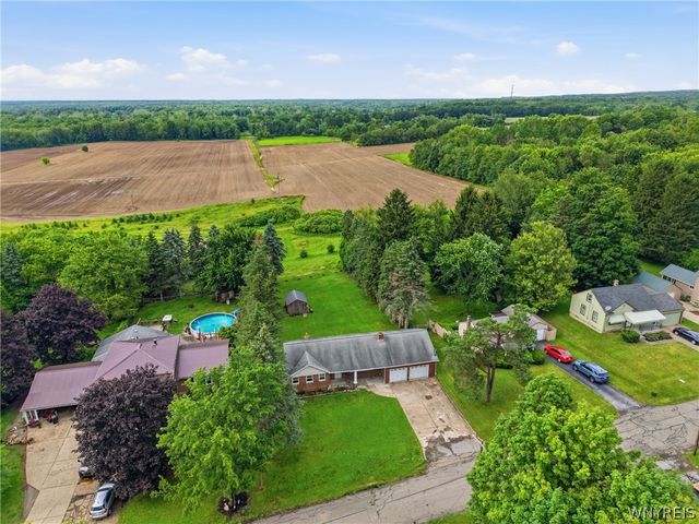 2000 Vermont Street, Brant, NY 14111