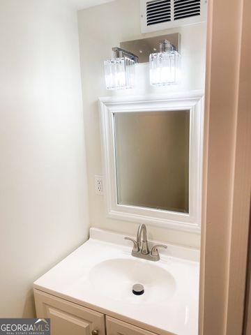 7010 Oakhill Circle, Austell, GA 30168