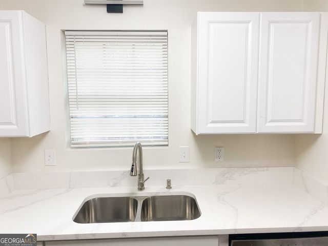 7010 Oakhill Circle, Austell, GA 30168