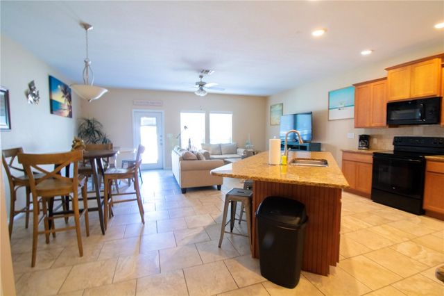 14878 Granada Dr 504, Corpus Christi, TX 78418