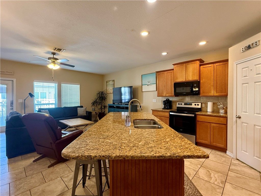 14878 Granada Dr 504, Corpus Christi, TX 78418 — photo 5