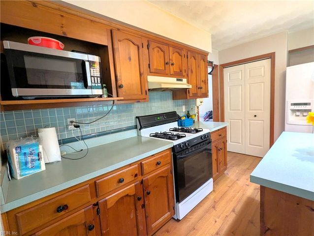 100 Blacksmith ARCH, Yorktown, VA 23693