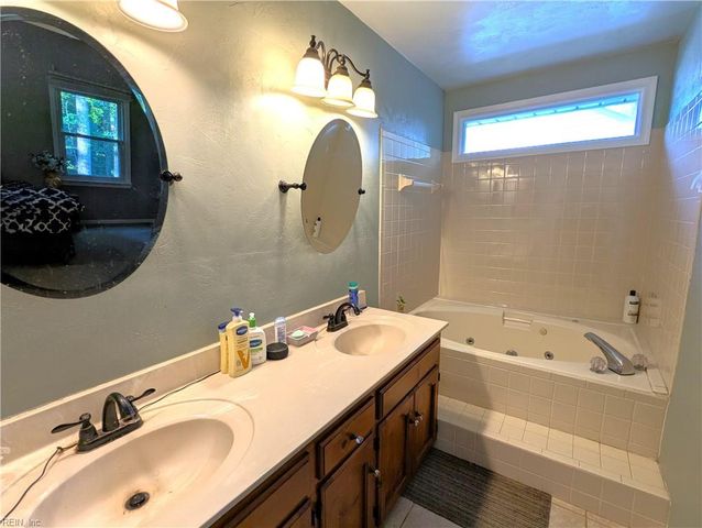 100 Blacksmith ARCH, Yorktown, VA 23693