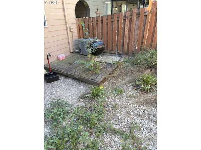 5856 Se WOODLAND Dr, Gresham, OR 97080