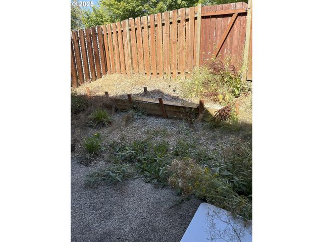 5856 Se WOODLAND Dr, Gresham, OR 97080