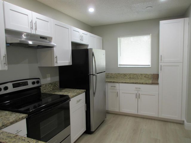 11448 NW 42nd Street, Coral Springs, FL 33065