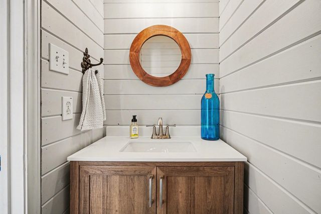 1513 Mija Lane, Seabrook, TX 77586