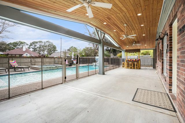 1513 Mija Lane, Seabrook, TX 77586