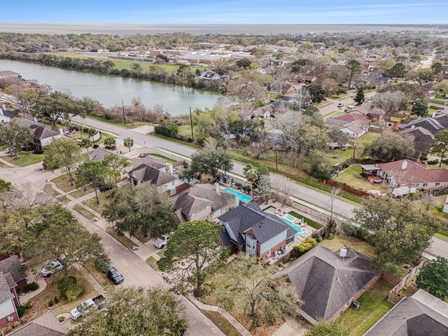 1513 Mija Lane, Seabrook, TX 77586