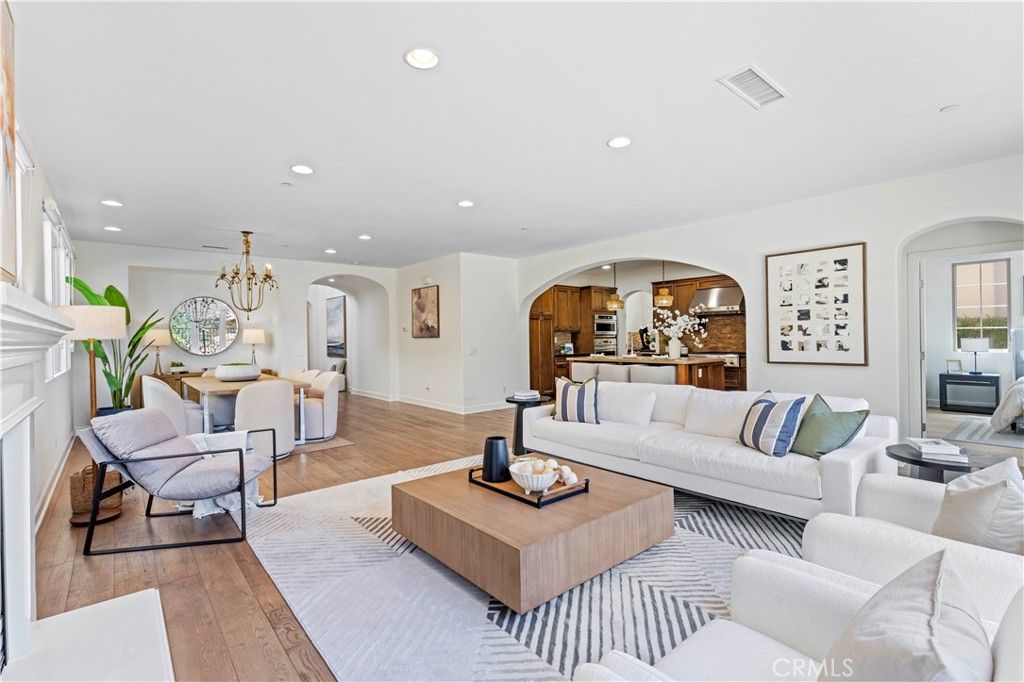 Image 13 of property listing at 122 Catalonia, Irvine, CA 92618