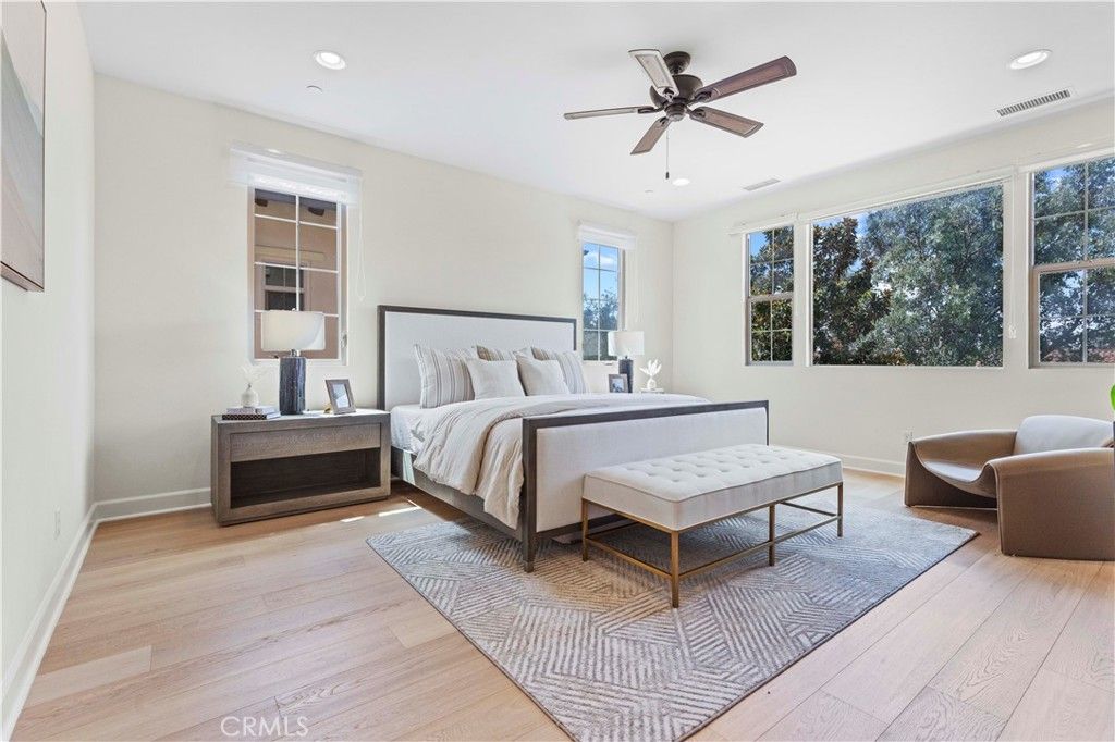 Image 17 of property listing at 122 Catalonia, Irvine, CA 92618