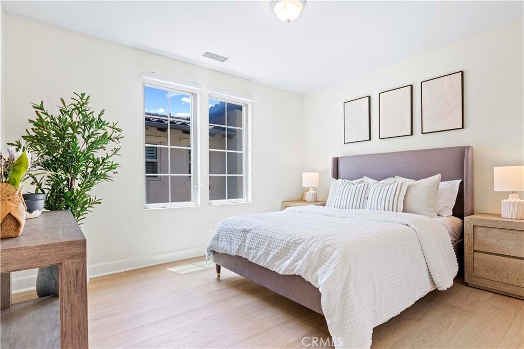 Image 29 of property listing at 122 Catalonia, Irvine, CA 92618