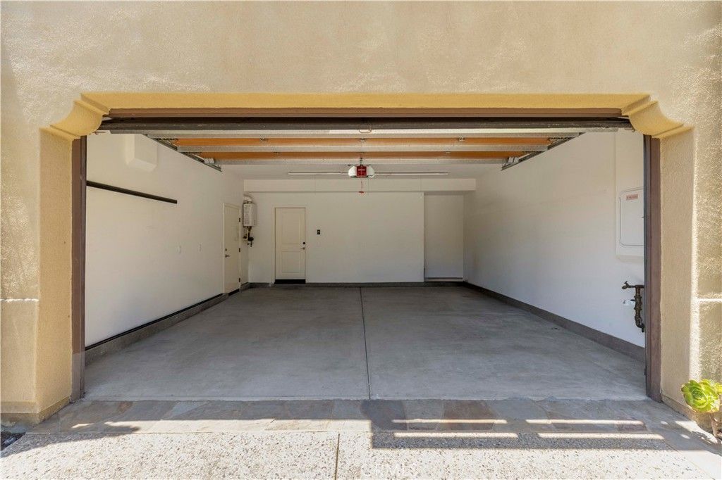 Image 37 of property listing at 122 Catalonia, Irvine, CA 92618