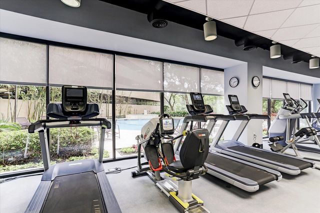 101 Westcott Street 305, Houston, TX 77007