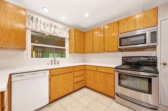 2633 Granite Way, Sacramento, CA 95821