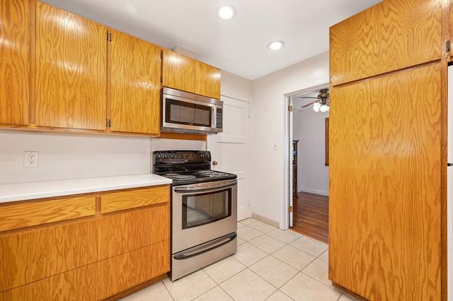 2633 Granite Way, Sacramento, CA 95821