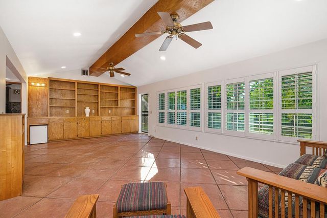 2633 Granite Way, Sacramento, CA 95821