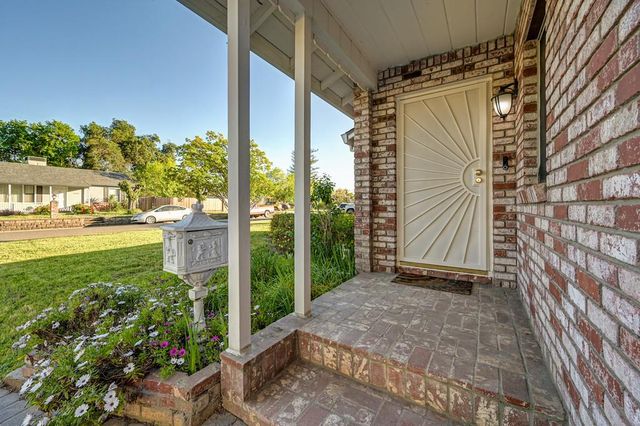 2633 Granite Way, Sacramento, CA 95821