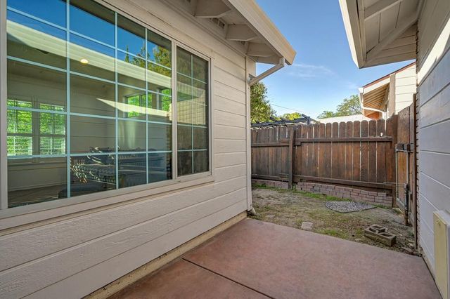 2633 Granite Way, Sacramento, CA 95821