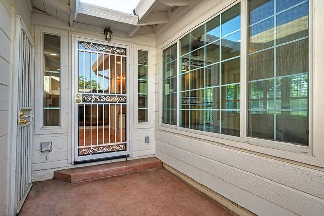 2633 Granite Way, Sacramento, CA 95821