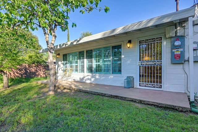 2633 Granite Way, Sacramento, CA 95821