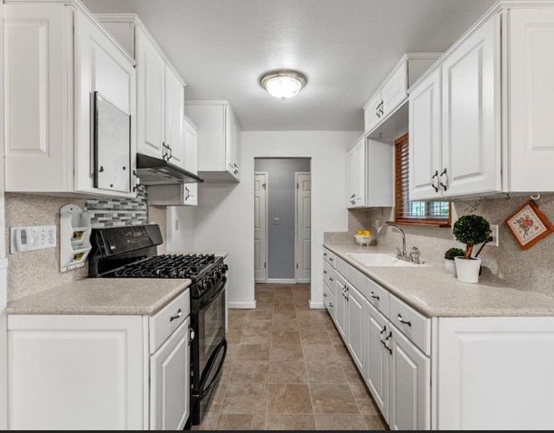 2439 Rhine Way, Elverta, CA 95626