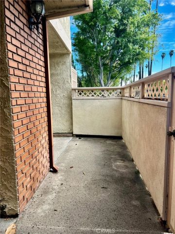 19451 Sherman Way 501, Reseda, CA 91335