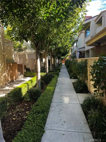 19451 Sherman Way 501, Reseda, CA 91335