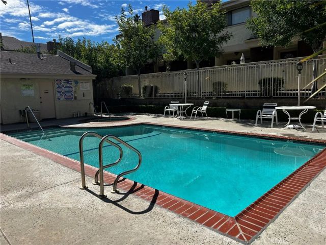 19451 Sherman Way 501, Reseda, CA 91335