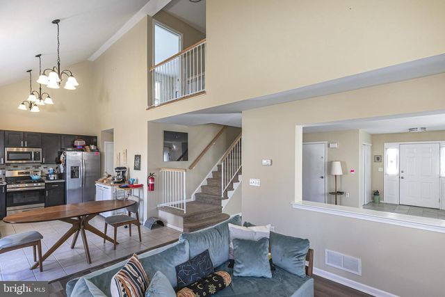 27 RICHARDS RD, Lawrence Township, NJ 08648