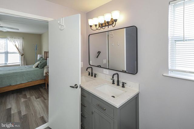 27 RICHARDS RD, Lawrence Township, NJ 08648