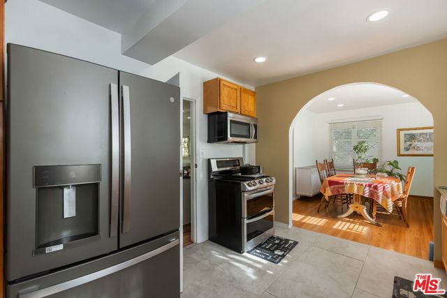 4115 Edgehill Drive, Los Angeles, CA 90008