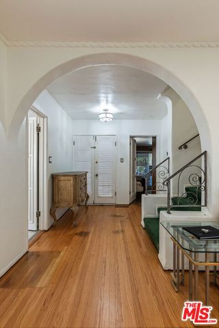 4115 Edgehill Drive, Los Angeles, CA 90008